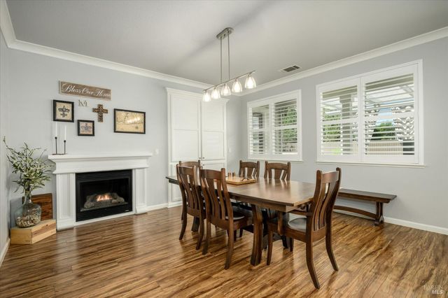 430 Longwood Pl, Vacaville, CA 95688