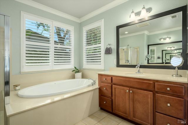 430 Longwood Pl, Vacaville, CA 95688