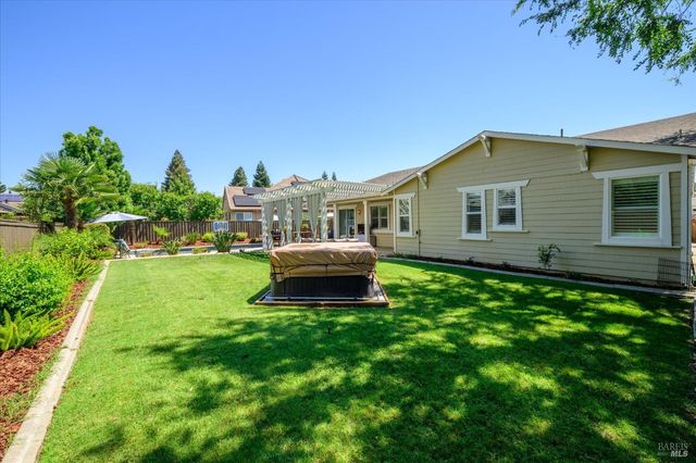 430 Longwood Pl, Vacaville, CA 95688