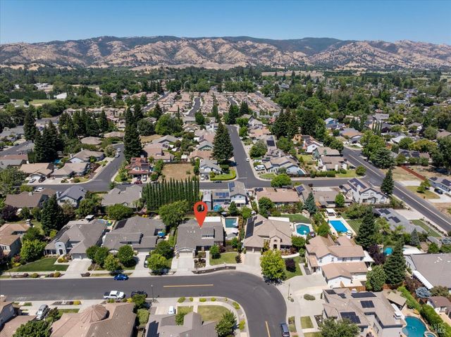 430 Longwood Pl, Vacaville, CA 95688