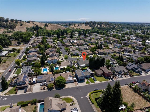 430 Longwood Pl, Vacaville, CA 95688