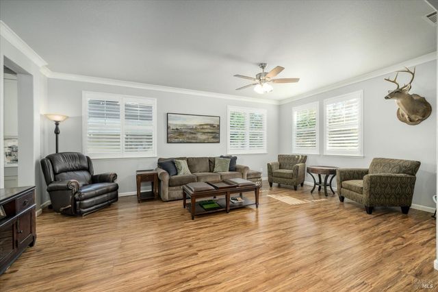 430 Longwood Pl, Vacaville, CA 95688