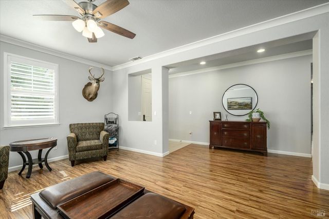 430 Longwood Pl, Vacaville, CA 95688