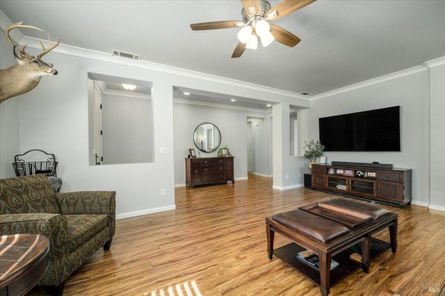 430 Longwood Pl, Vacaville, CA 95688