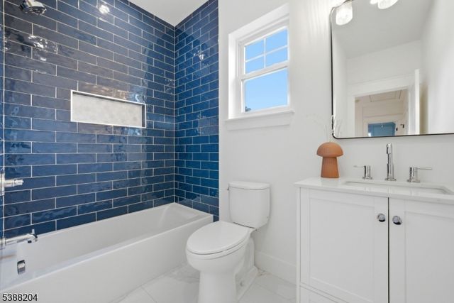 8 Lionel St, Clark Twp., NJ 07066