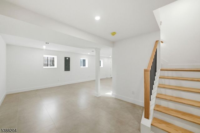 8 Lionel St, Clark Twp., NJ 07066