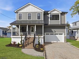 8 Lionel St, Clark Twp., NJ 07066