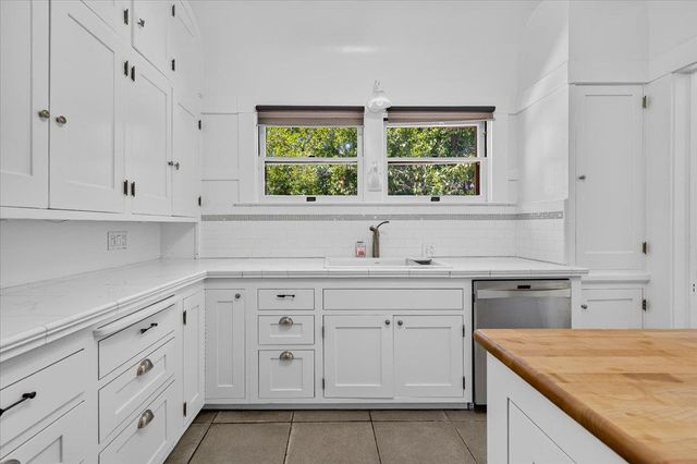641 E Yale Avenue, Fresno, CA 93704
