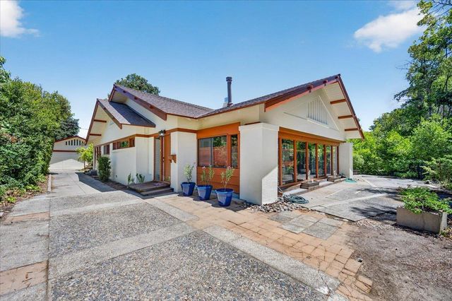 641 E Yale Avenue, Fresno, CA 93704
