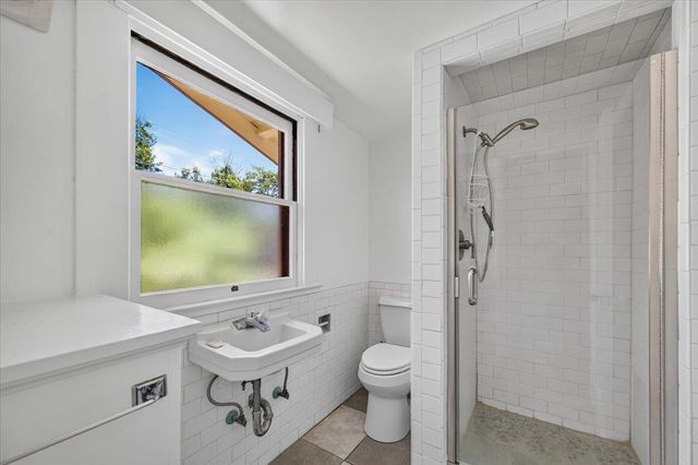 641 E Yale Avenue, Fresno, CA 93704