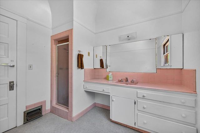 641 E Yale Avenue, Fresno, CA 93704
