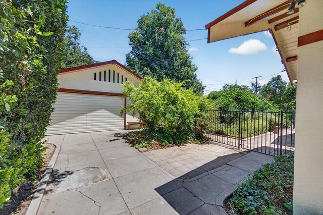 641 E Yale Avenue, Fresno, CA 93704