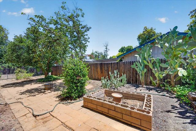 641 E Yale Avenue, Fresno, CA 93704