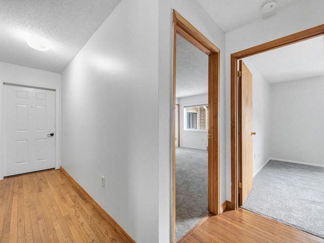 16 Bayberry Lane, South Burlington, VT 05403