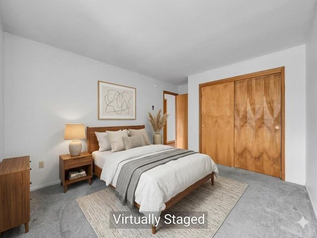 16 Bayberry Lane, South Burlington, VT 05403