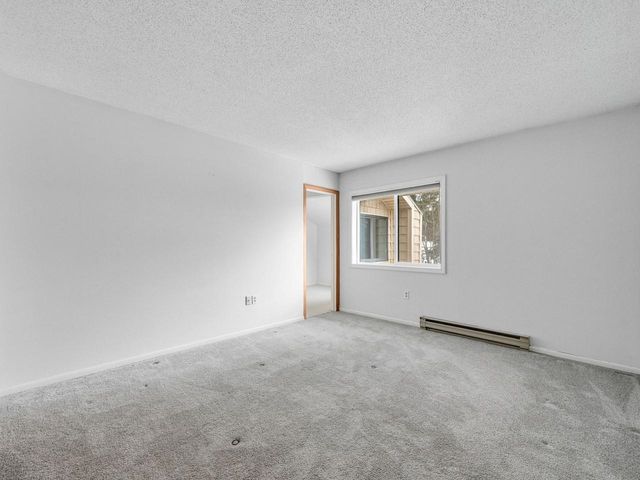 16 Bayberry Lane, South Burlington, VT 05403