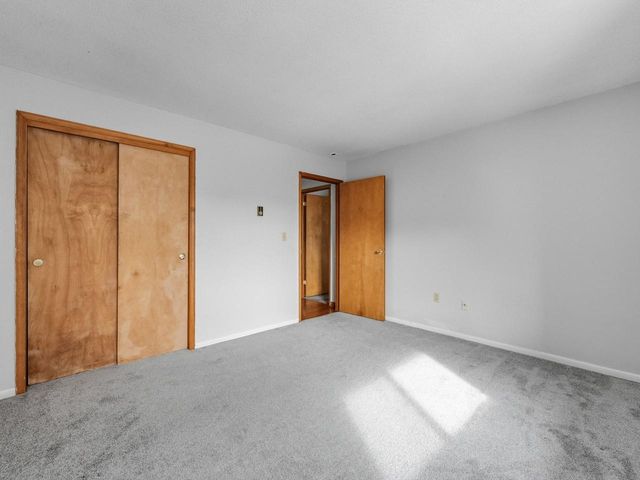 16 Bayberry Lane, South Burlington, VT 05403