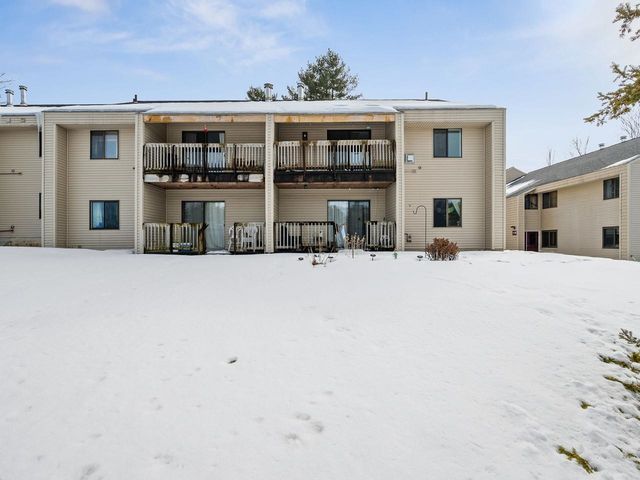 16 Bayberry Lane, South Burlington, VT 05403