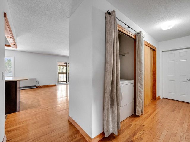 16 Bayberry Lane, South Burlington, VT 05403