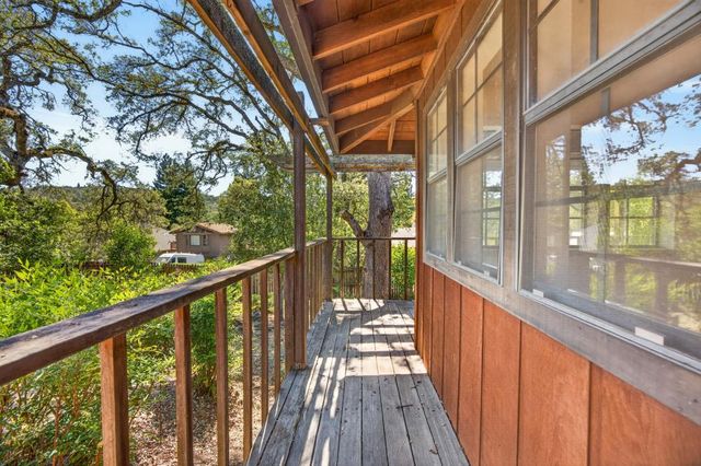 3045 Latham Ln, El Dorado Hills, CA 95762
