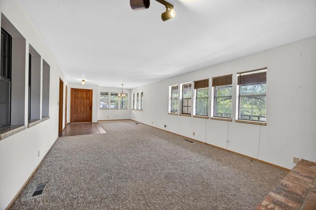 3045 Latham Ln, El Dorado Hills, CA 95762