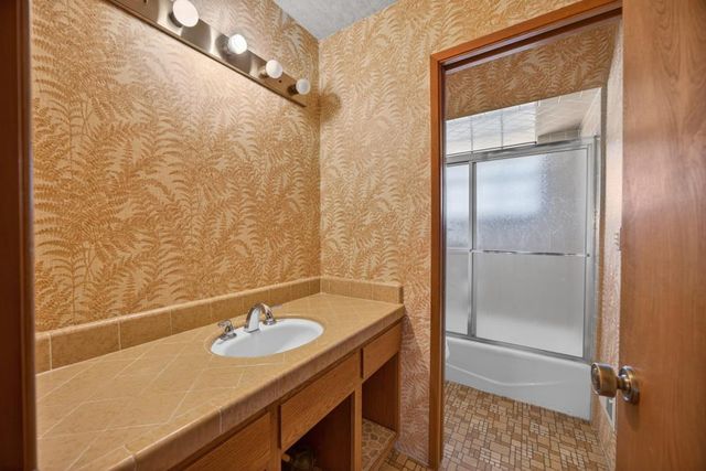 3045 Latham Ln, El Dorado Hills, CA 95762