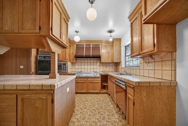3045 Latham Ln, El Dorado Hills, CA 95762