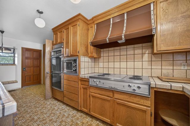 3045 Latham Ln, El Dorado Hills, CA 95762