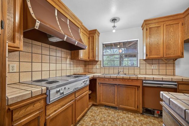 3045 Latham Ln, El Dorado Hills, CA 95762