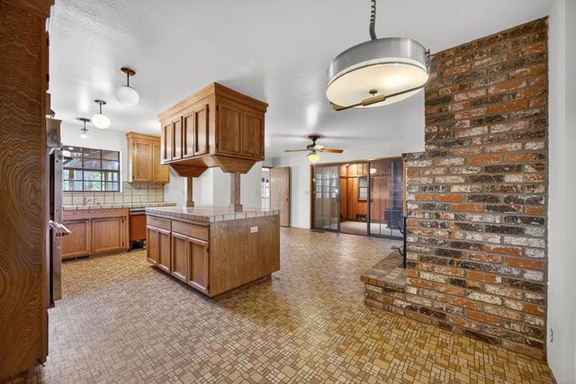 3045 Latham Ln, El Dorado Hills, CA 95762