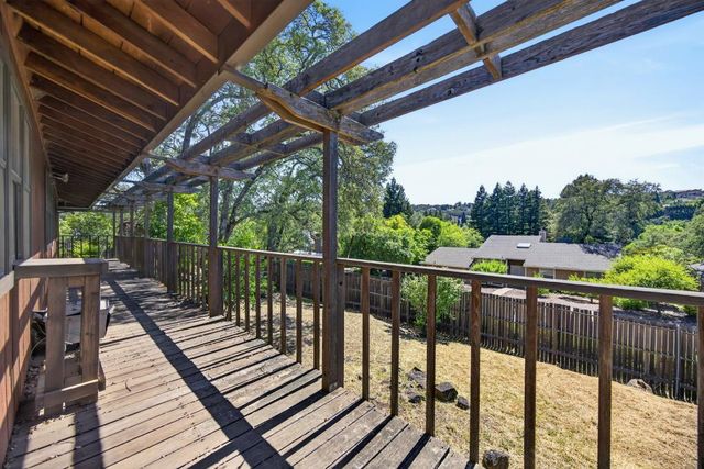 3045 Latham Ln, El Dorado Hills, CA 95762
