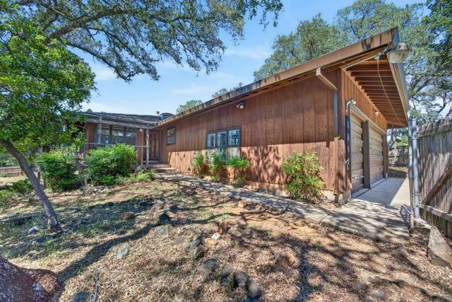 3045 Latham Ln, El Dorado Hills, CA 95762