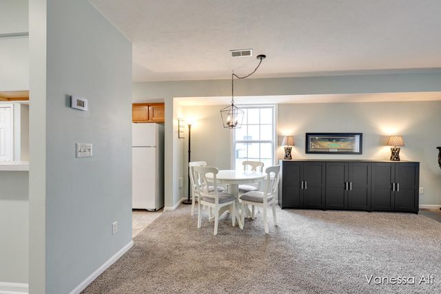 7030 S Cannon Place Lane NE 27, Rockford, MI 49341