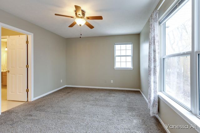 7030 S Cannon Place Lane NE 27, Rockford, MI 49341