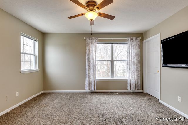 7030 S Cannon Place Lane NE 27, Rockford, MI 49341