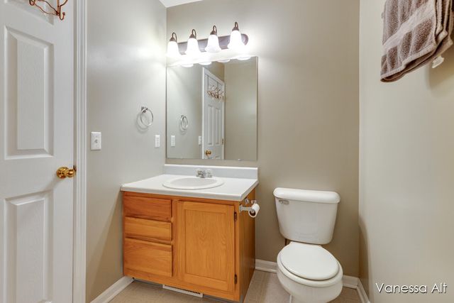 7030 S Cannon Place Lane NE 27, Rockford, MI 49341