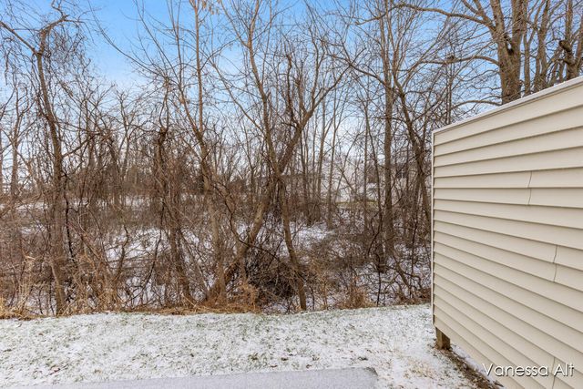 7030 S Cannon Place Lane NE 27, Rockford, MI 49341