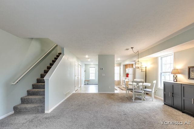 7030 S Cannon Place Lane NE 27, Rockford, MI 49341