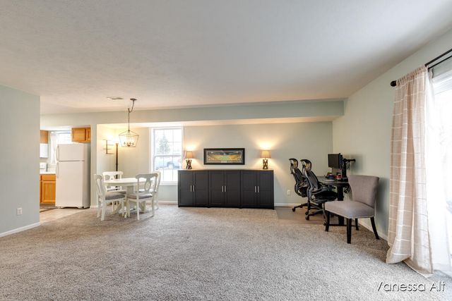 7030 S Cannon Place Lane NE 27, Rockford, MI 49341