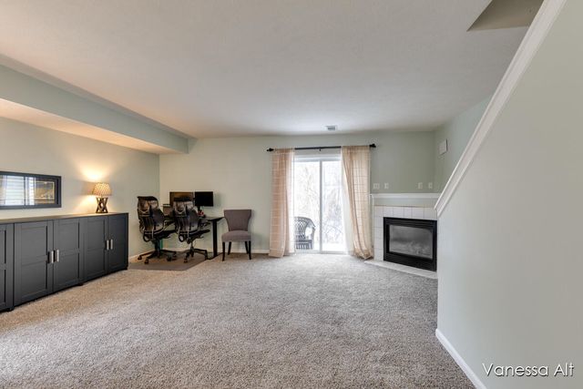 7030 S Cannon Place Lane NE 27, Rockford, MI 49341