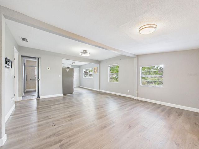 605 S DISSTON AVENUE, Tarpon Springs, FL 34689