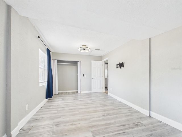 605 S DISSTON AVENUE, Tarpon Springs, FL 34689
