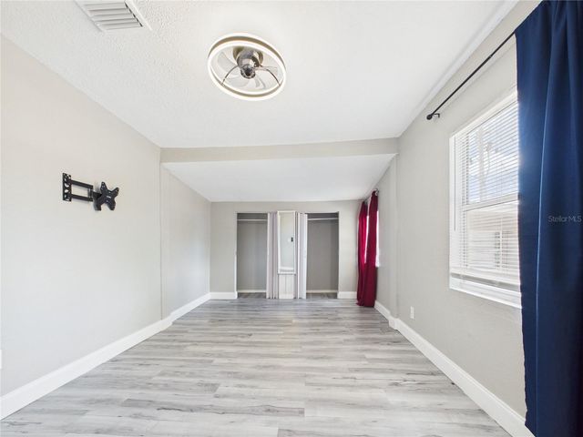 605 S DISSTON AVENUE, Tarpon Springs, FL 34689