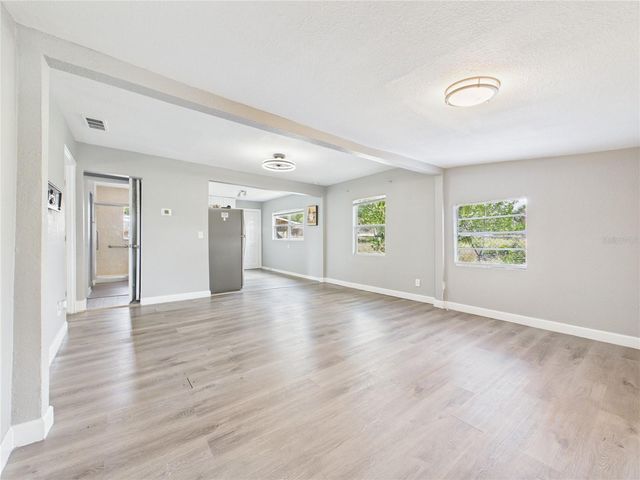 605 S DISSTON AVENUE, Tarpon Springs, FL 34689