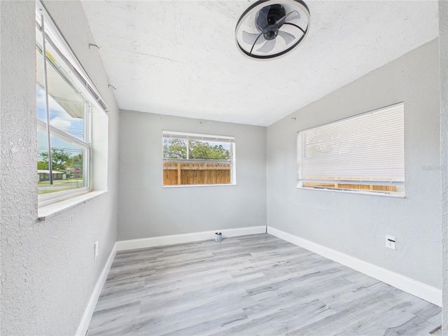 605 S DISSTON AVENUE, Tarpon Springs, FL 34689