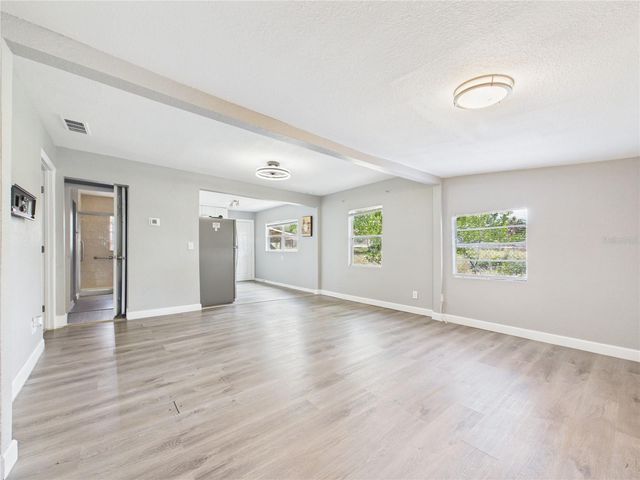 605 S DISSTON AVENUE, Tarpon Springs, FL 34689