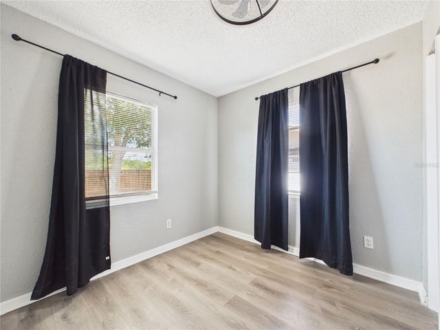 605 S DISSTON AVENUE, Tarpon Springs, FL 34689