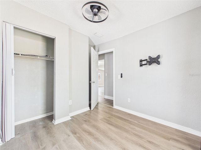 605 S DISSTON AVENUE, Tarpon Springs, FL 34689