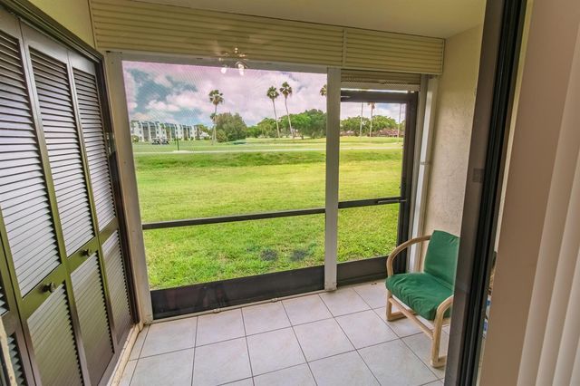 4688 Lucerne Lakes Blvd Boulevard E 104, Lake Worth, FL 33467