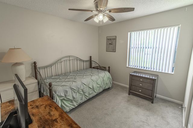4688 Lucerne Lakes Blvd Boulevard E 104, Lake Worth, FL 33467